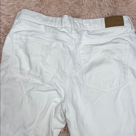 White ripped boyfriend jeans - Picture 4 of 9